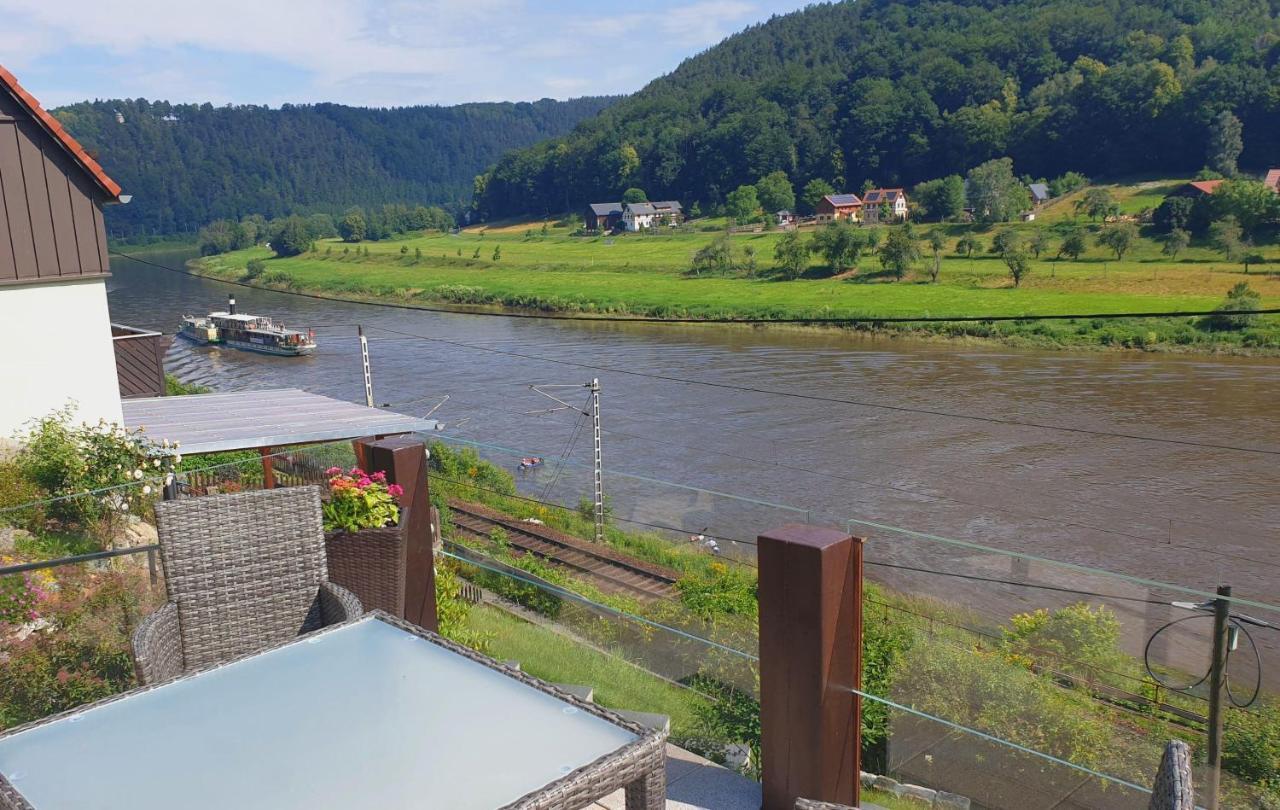 Saechsische-Schweiz-Ferienhaus-Wohnung-2-Mit-Hervorragendem-Panoramablick-Ueber-Das-Elbtal Königstein an der Elbe Dış mekan fotoğraf